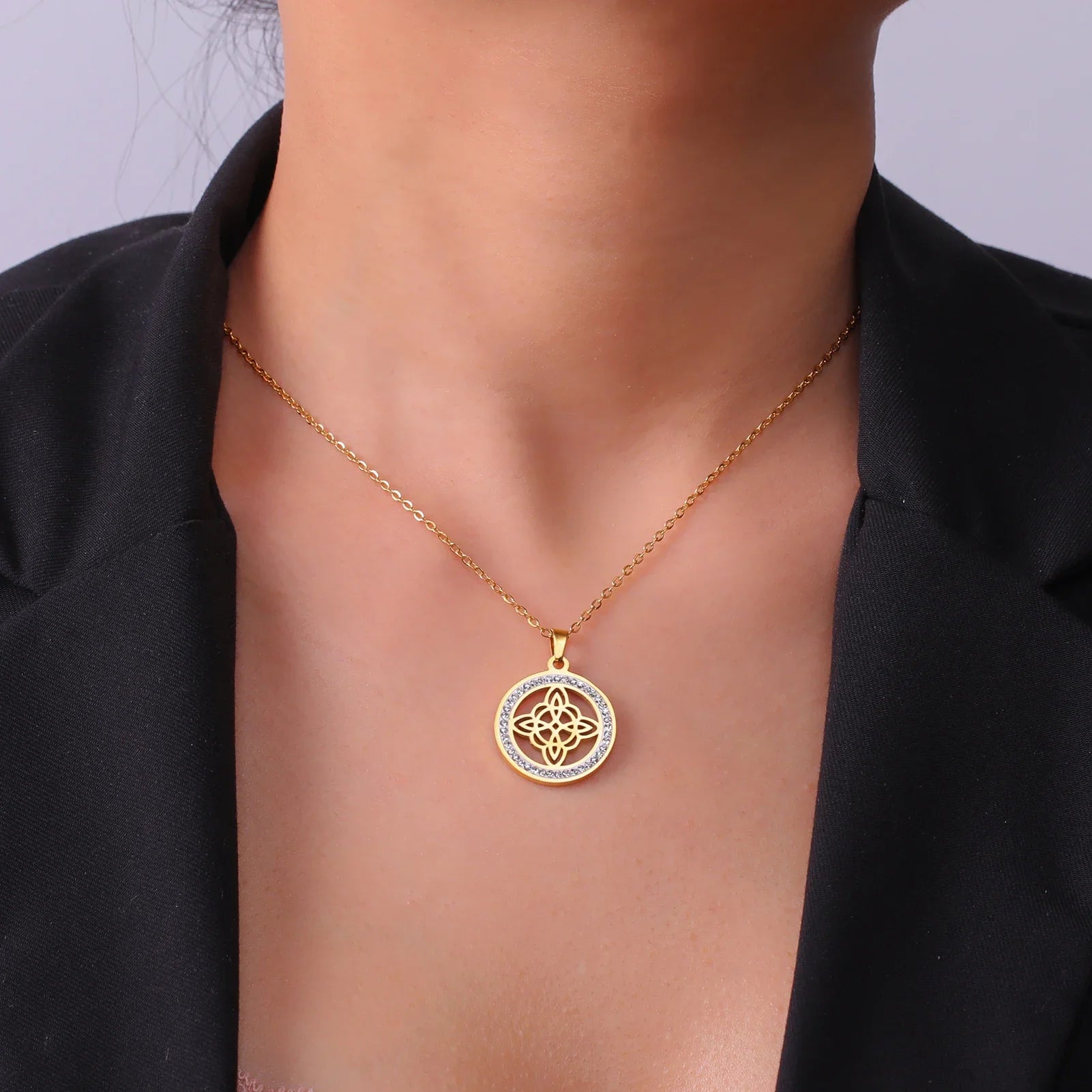 Collier Pendentif Nœud Celtique