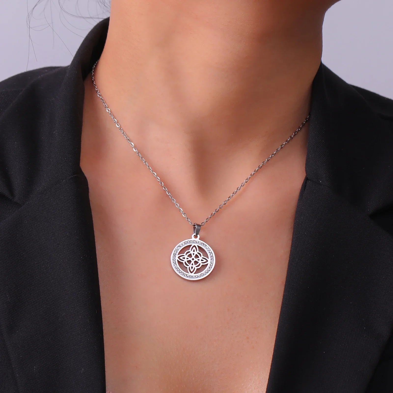 Collier Pendentif Nœud Celtique